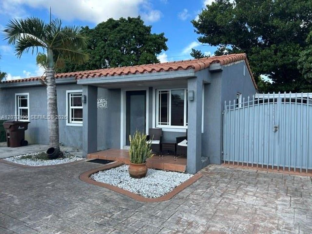 820 E 10th Avenue, Hialeah, FL 33010