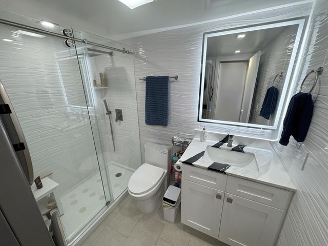 18 Piedmont A, Delray Beach, FL 33484