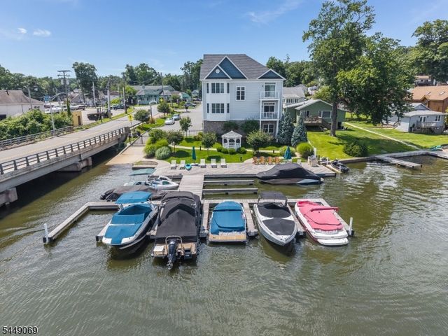 468 River Styx Rd 4, Hopatcong Boro, NJ 07843