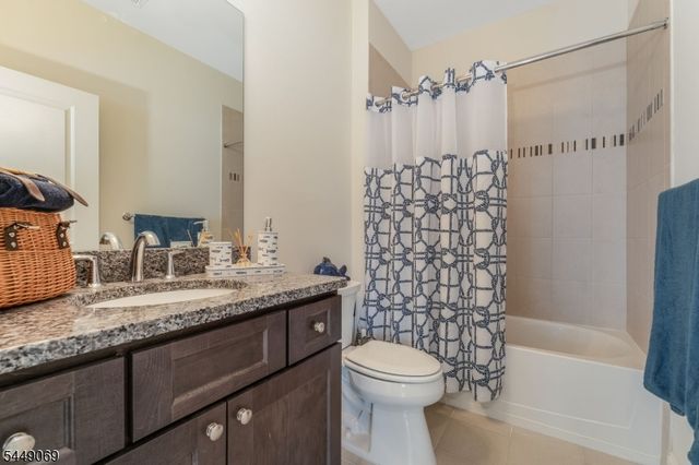 468 River Styx Rd 4, Hopatcong Boro, NJ 07843