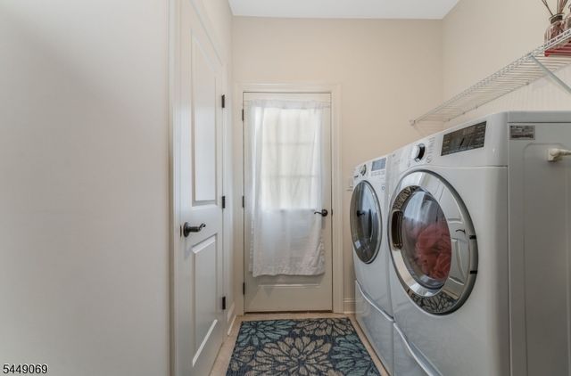468 River Styx Rd 4, Hopatcong Boro, NJ 07843