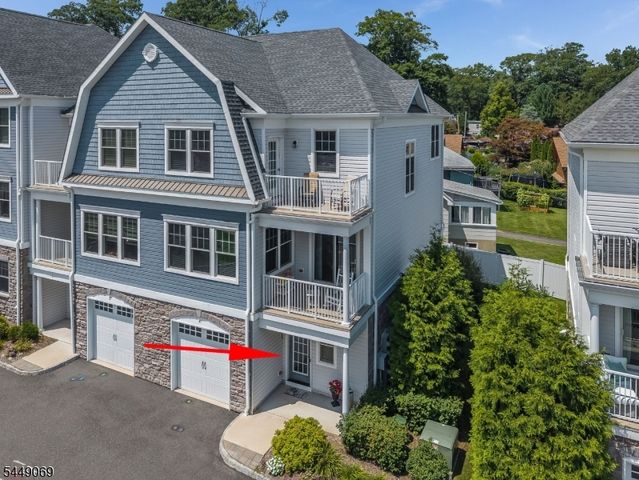 468 River Styx Rd 4, Hopatcong Boro, NJ 07843