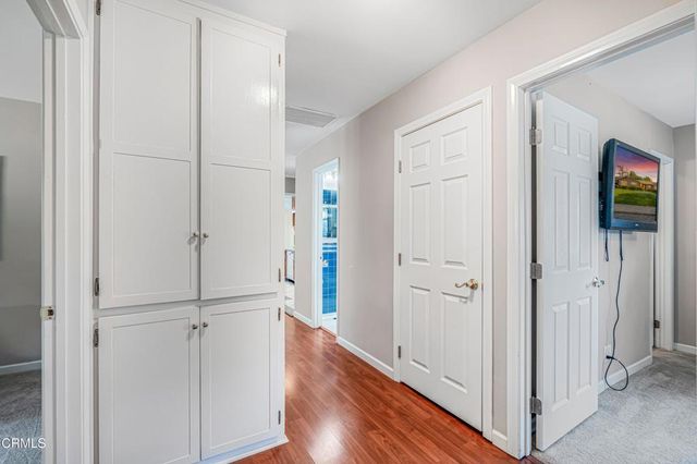 1485 E Avenida De Los Arboles, Thousand Oaks, CA 91360