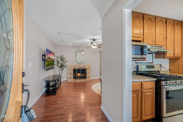 1485 E Avenida De Los Arboles, Thousand Oaks, CA 91360