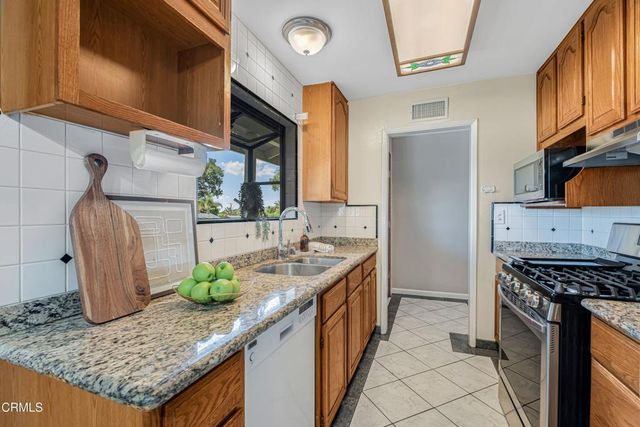 1485 E Avenida De Los Arboles, Thousand Oaks, CA 91360