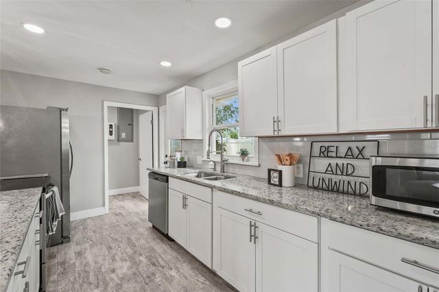 3102 16TH AVENUE W, Bradenton, FL 34205