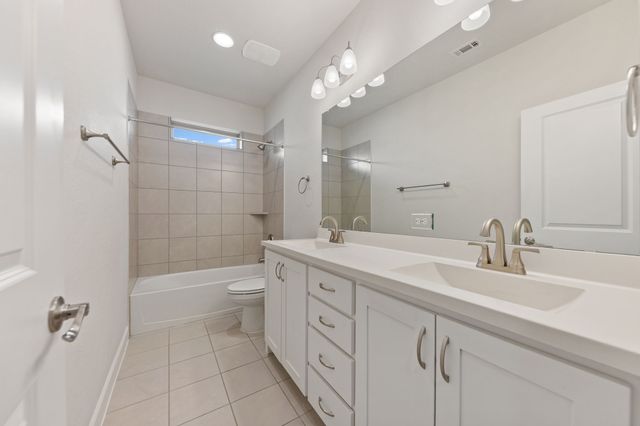 1102 Cordova Street, Mansfield, TX 76063