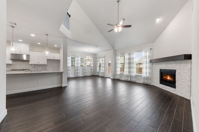 1102 Cordova Street, Mansfield, TX 76063