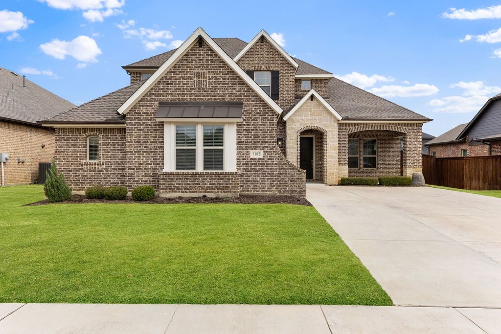 1102 Cordova Street, Mansfield, TX 76063