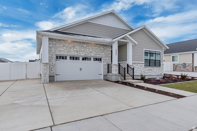 10816 S HAVEN LANDING DR, South Jordan, UT 84095