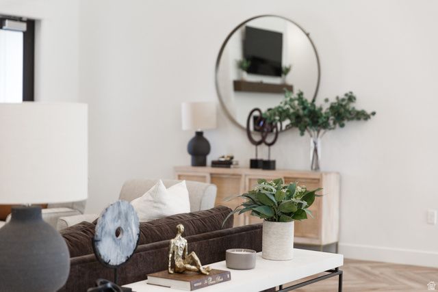 10816 S HAVEN LANDING DR, South Jordan, UT 84095