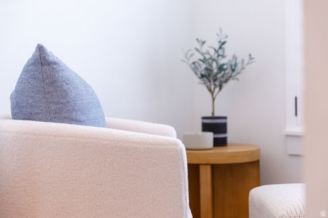 10816 S HAVEN LANDING DR, South Jordan, UT 84095