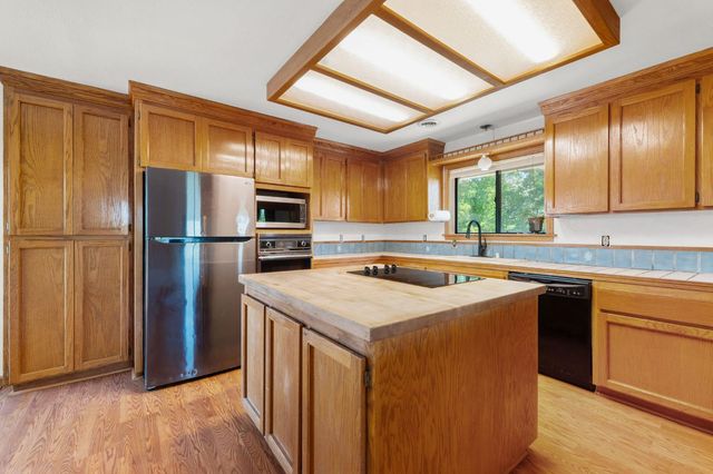 17905 Burke Dr, Plymouth, CA 95669