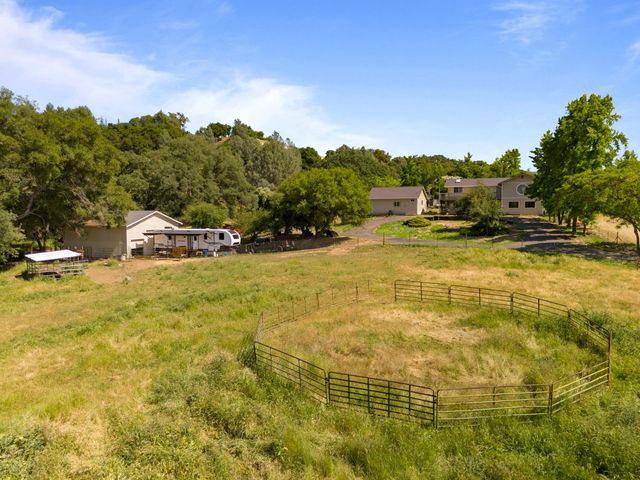 17905 Burke Dr, Plymouth, CA 95669