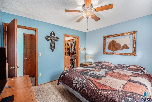 412 S Lincoln Ave Avenue, Madison, SD 57042