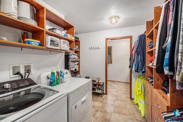 412 S Lincoln Ave Avenue, Madison, SD 57042