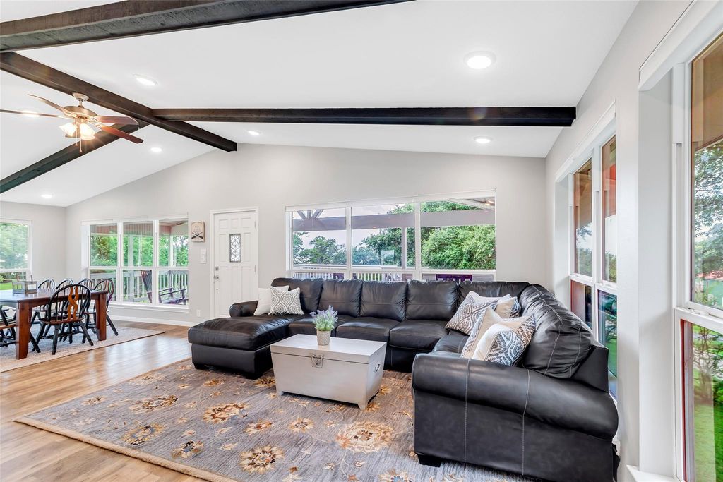 671 Lakeview Harbor, Onalaska, TX 77360