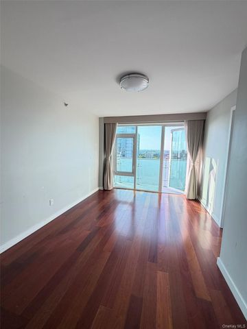 14238 37th Avenue 11A, Flushing, NY 11354