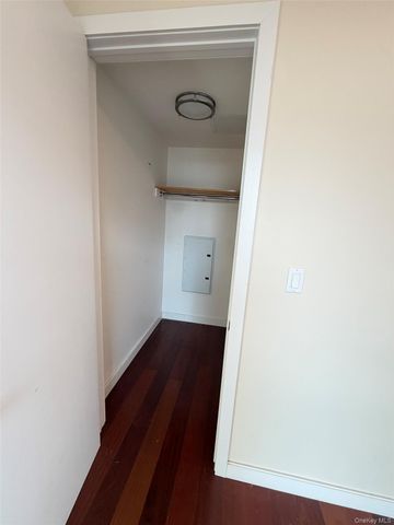 14238 37th Avenue 11A, Flushing, NY 11354
