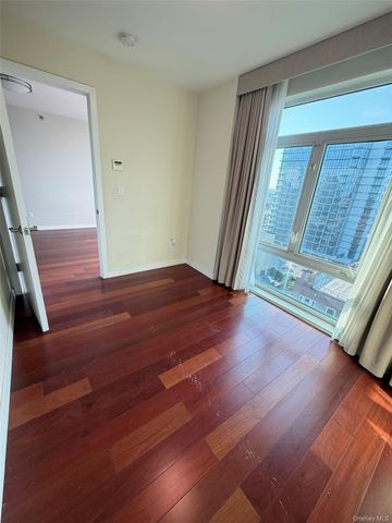 14238 37th Avenue 11A, Flushing, NY 11354