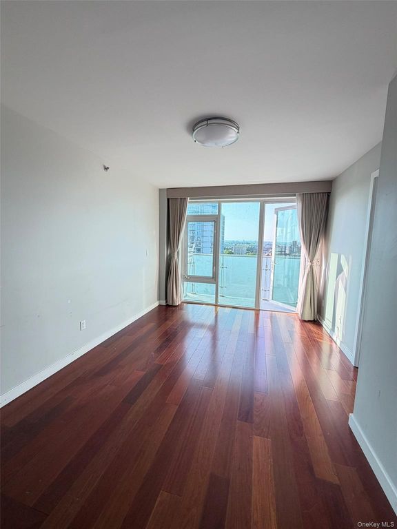 14238 37th Avenue 11A, Flushing, NY 11354 — photo 2