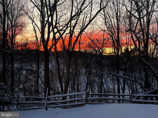 16 ETON OVERLOOK, Rockville, MD 20850