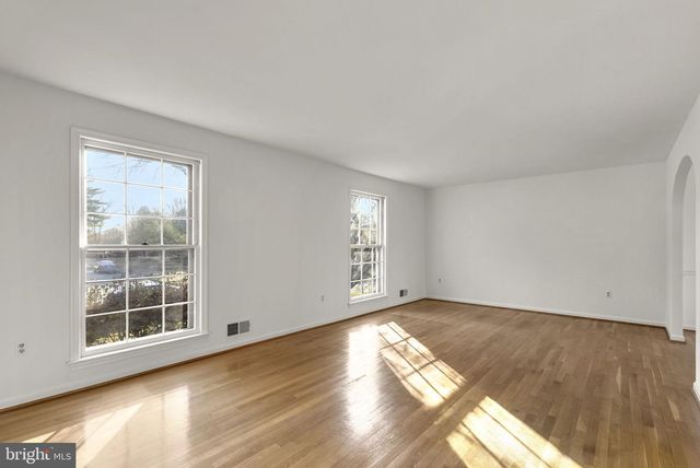 16 ETON OVERLOOK, Rockville, MD 20850