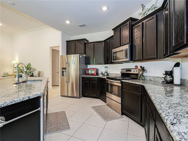 5945 Buttonwood Square, Vero Beach, FL 32966