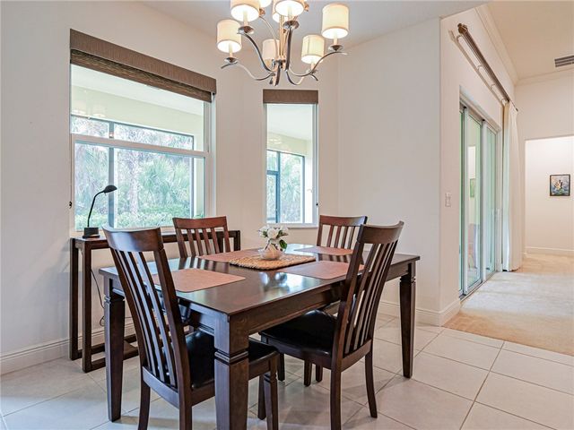 5945 Buttonwood Square, Vero Beach, FL 32966