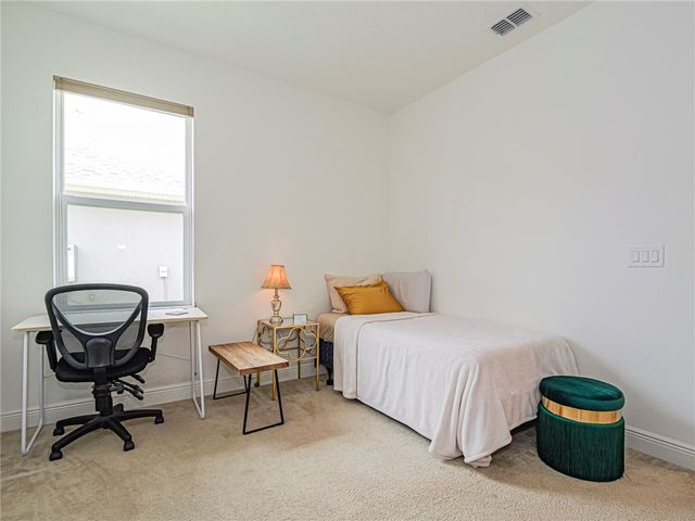 5945 Buttonwood Square, Vero Beach, FL 32966