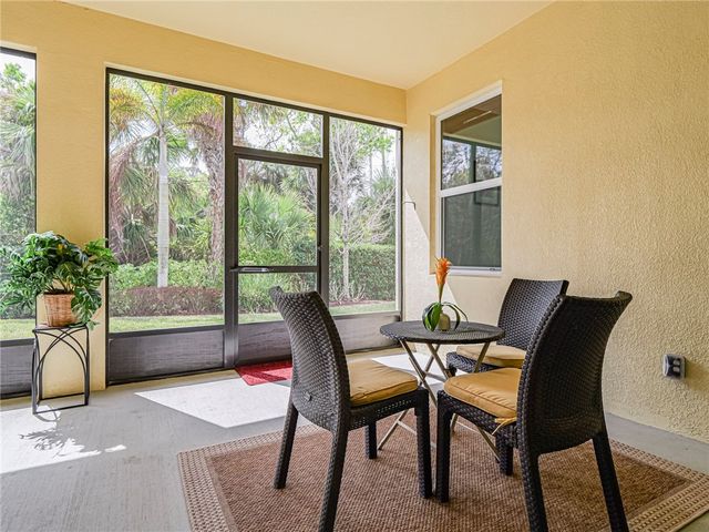 5945 Buttonwood Square, Vero Beach, FL 32966