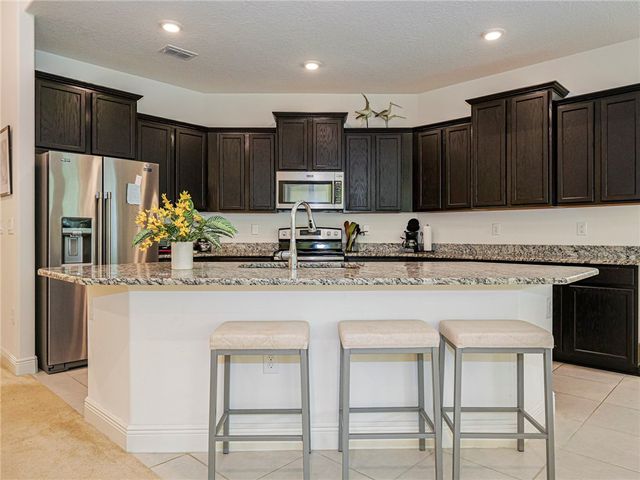 5945 Buttonwood Square, Vero Beach, FL 32966