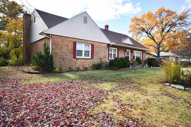 715 NW 35th ST, Topeka, KS 66617