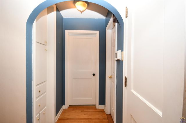 715 NW 35th ST, Topeka, KS 66617