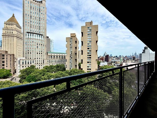 215 Park Row Apt 12C, New York City, NY 10038