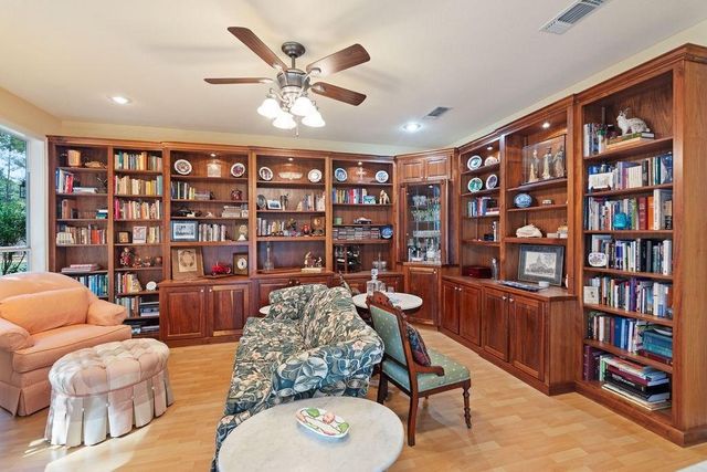 116 Creekwood Drive, Huntington, TX 75949