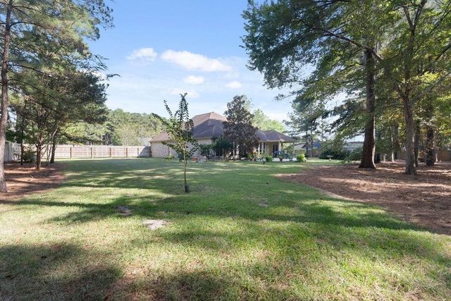 116 Creekwood Drive, Huntington, TX 75949