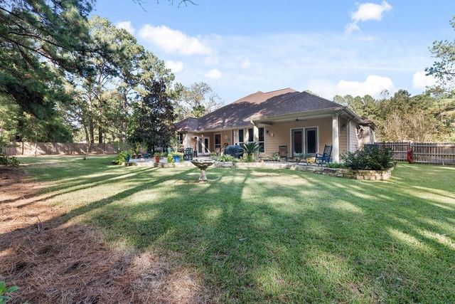 116 Creekwood Drive, Huntington, TX 75949