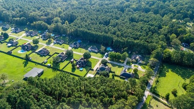 116 Creekwood Drive, Huntington, TX 75949