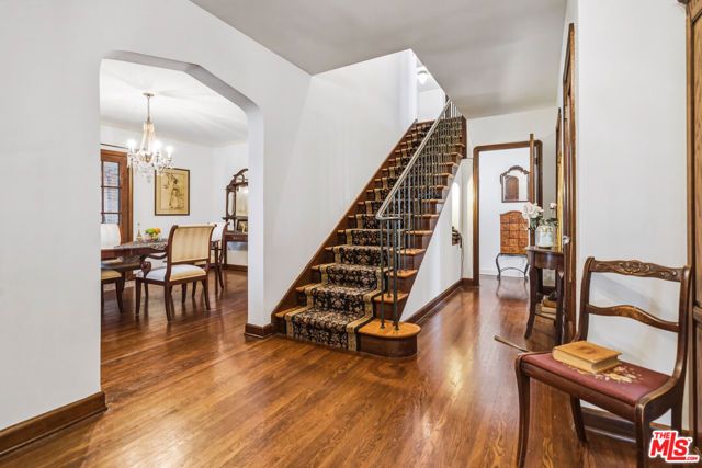 1242 N Isabel Street, Glendale, CA 91207