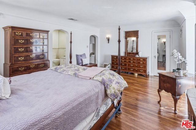 1242 N Isabel Street, Glendale, CA 91207