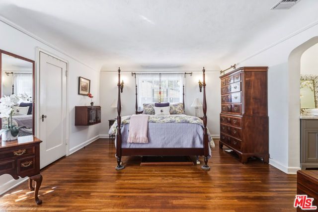 1242 N Isabel Street, Glendale, CA 91207