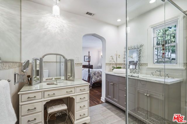 1242 N Isabel Street, Glendale, CA 91207