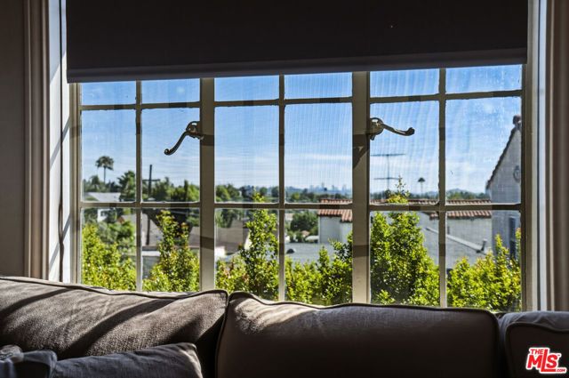 1242 N Isabel Street, Glendale, CA 91207