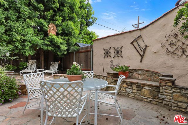 1242 N Isabel Street, Glendale, CA 91207