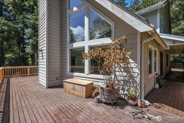 19002 20th Street NW, Lakebay, WA 98349