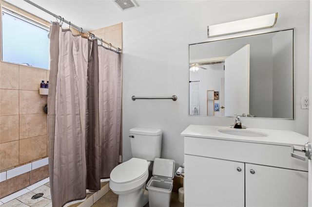 2515 SW 35TH PLACE 203, Gainesville, FL 32608