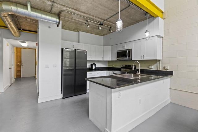 2515 SW 35TH PLACE 203, Gainesville, FL 32608