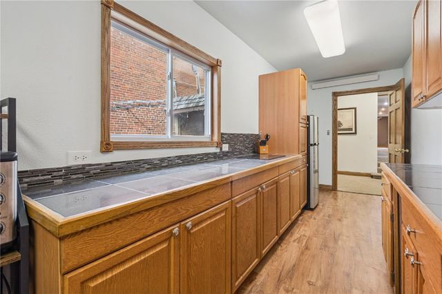 511 1st Ave, Vinton, IA 52349