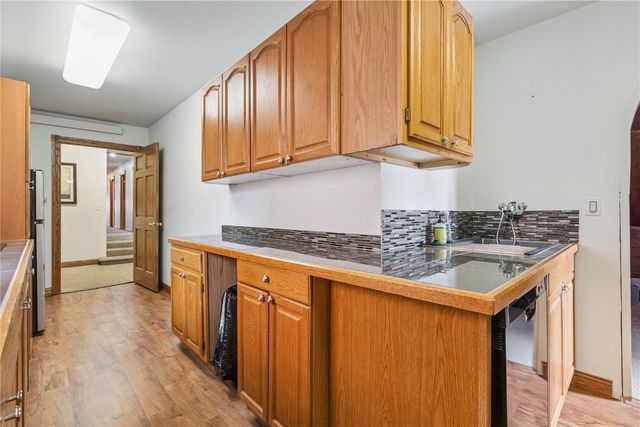 511 1st Ave, Vinton, IA 52349